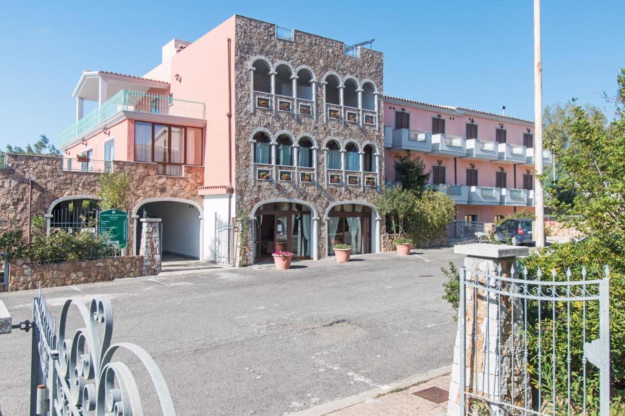 Hotel Residenza Gli Ontani Orosei Exterior foto